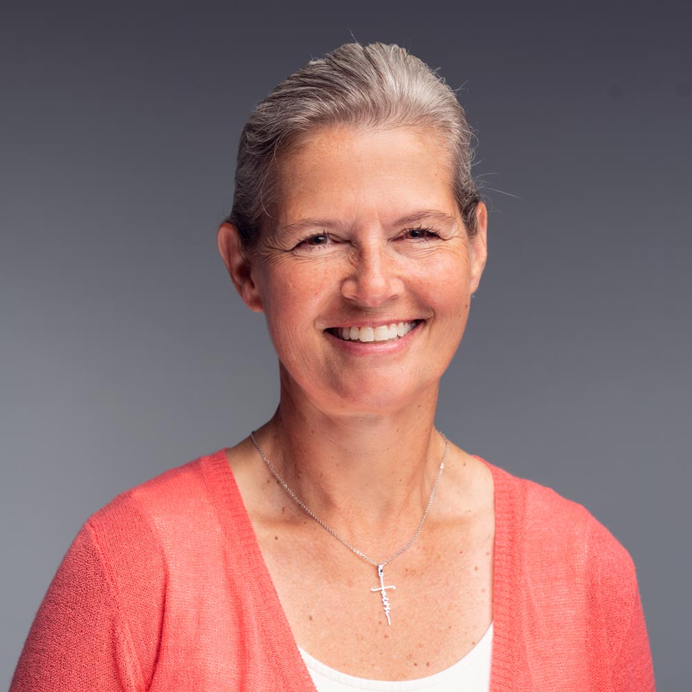 Lisa-Quesenberry-WEB-USE-Square-Crop-A7R07887-1